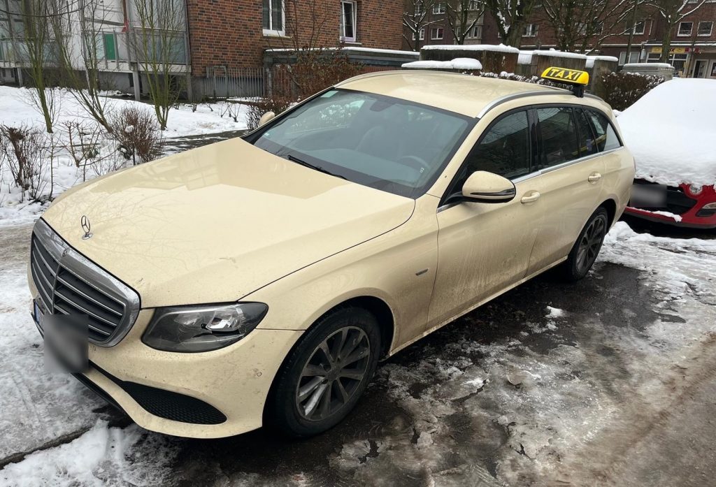 1. mb e klasse taxi vorne links