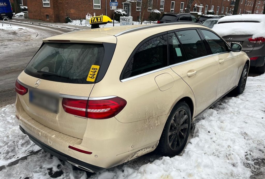 4. mb e klasse taxi hinten rechts