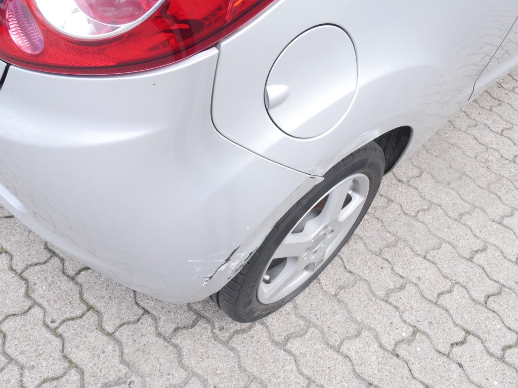 6. unfallschaden weit